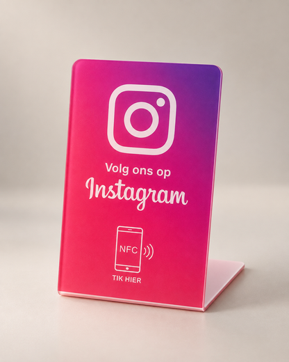 Instagram Bordje met NFC, schuin van voren