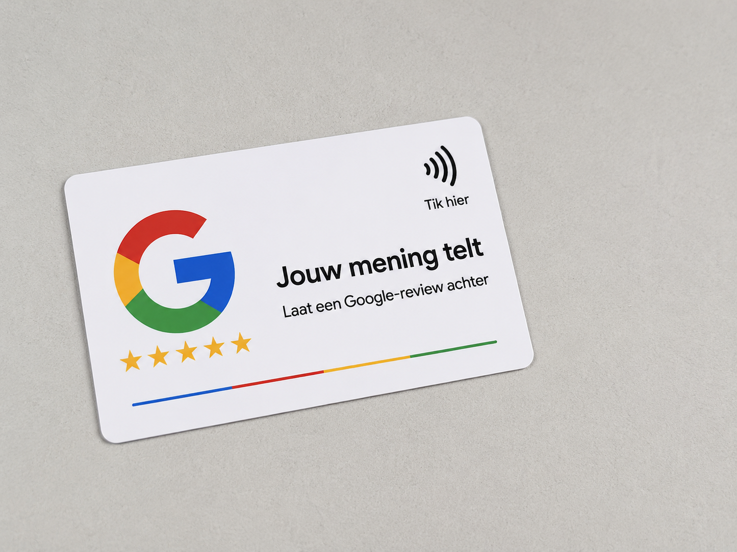 Google Reviewkaart met NFC schuin van voren